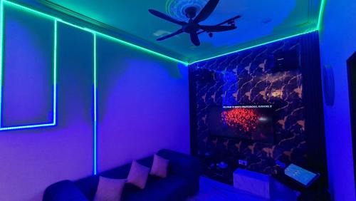 Taman Mewah Villa | NEW LAUNCH! Aurora Hideaway Villa 35pax 7R7B PRIVATE POOL, KTV, BBQ, ARCADE GAMES, 5min to BEACH