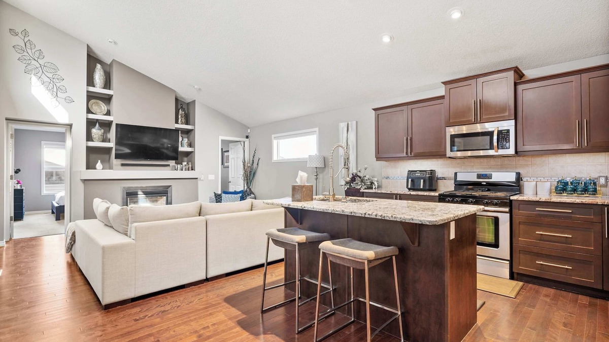 Calgary House | NEW! LG Family Home: Near Airport, FREE Banff Pass, Wine, Netflix, Gym & More!