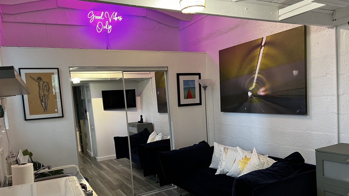 Coral Way Cottage | New Listing! 5min walk to Coral Gables! Zen Loft! Explore, Relax, & Indulge.