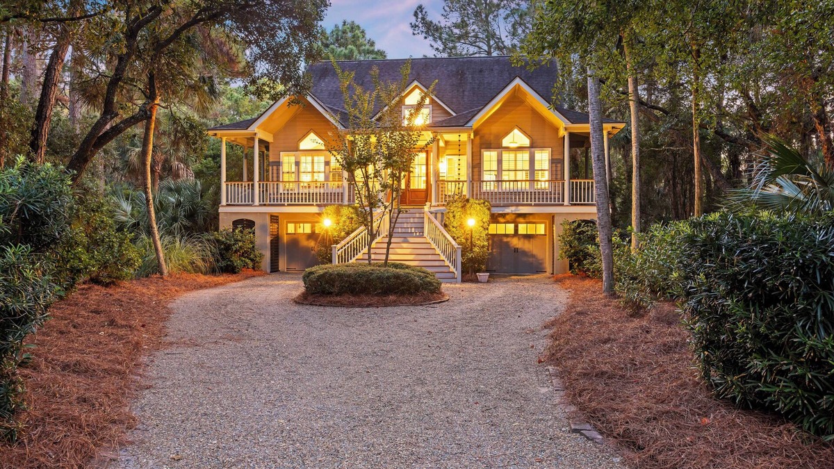 Vanderhorst Plantation House | New Listing! Beautiful 3BR Kiawah Home! Dog Friendly!