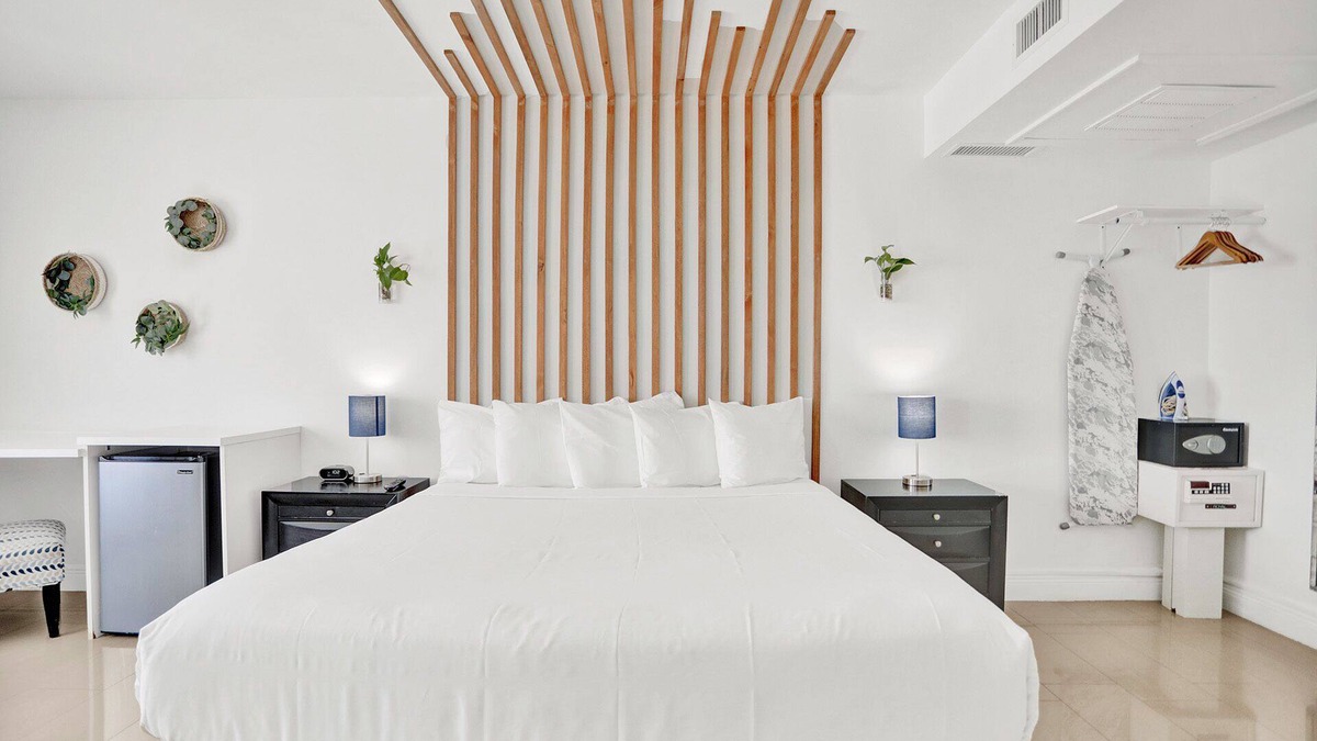 City Center Hotel | NEW LISTING! Belleza South Beach King Studio