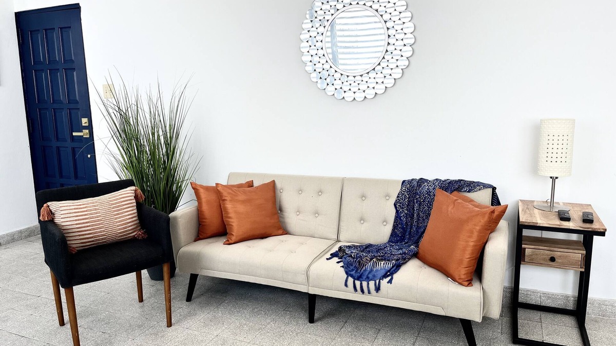 Santurce Apartment | New Listing! Central Location-Walk to Beach+near Airport+2 balconies+Mango Tree