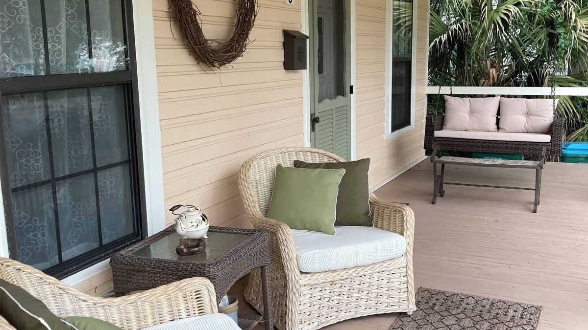 Gulfport Cottage | NEW LISTING! Charming, newly renovated beach cottage gem. Snowbird discount!