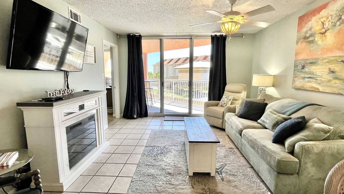 Gulf Shores Condo | NEW LISTING: Cute Family Friendly Condo in a Fantastic Location! Buena Vista