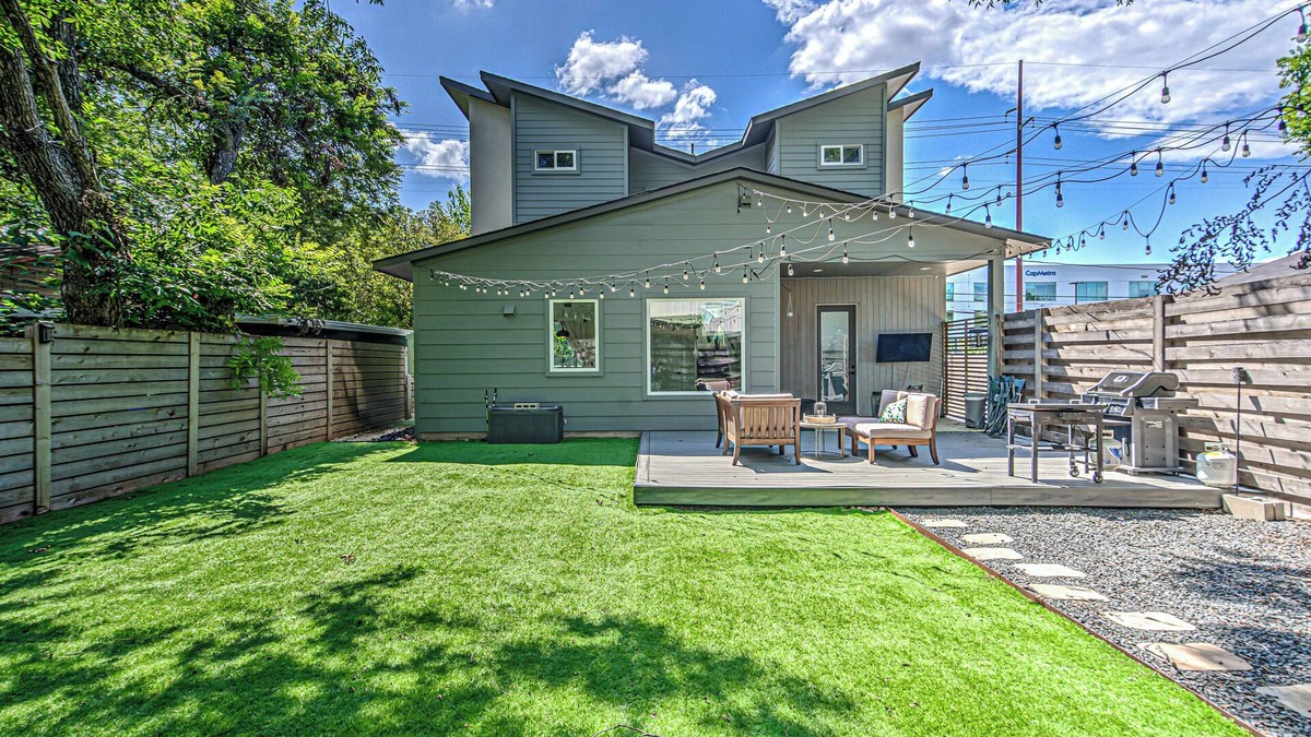 Govalle House | NEW Listing ! East Austin Home W/Pool & Patio