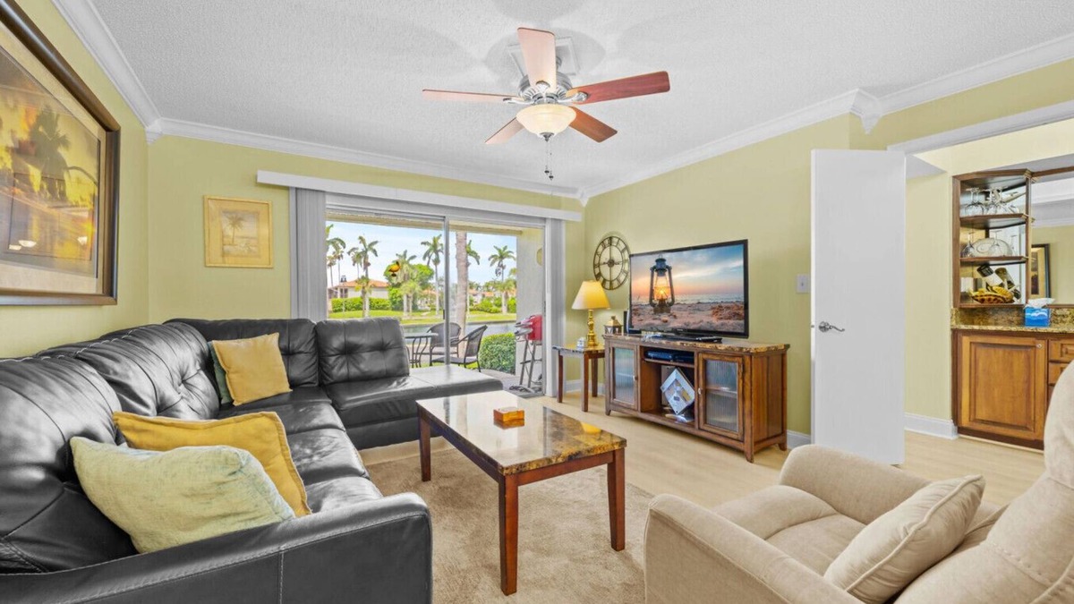 Isla del Sol Condo | New Listing! Ground Floor Vista Verde East Pond