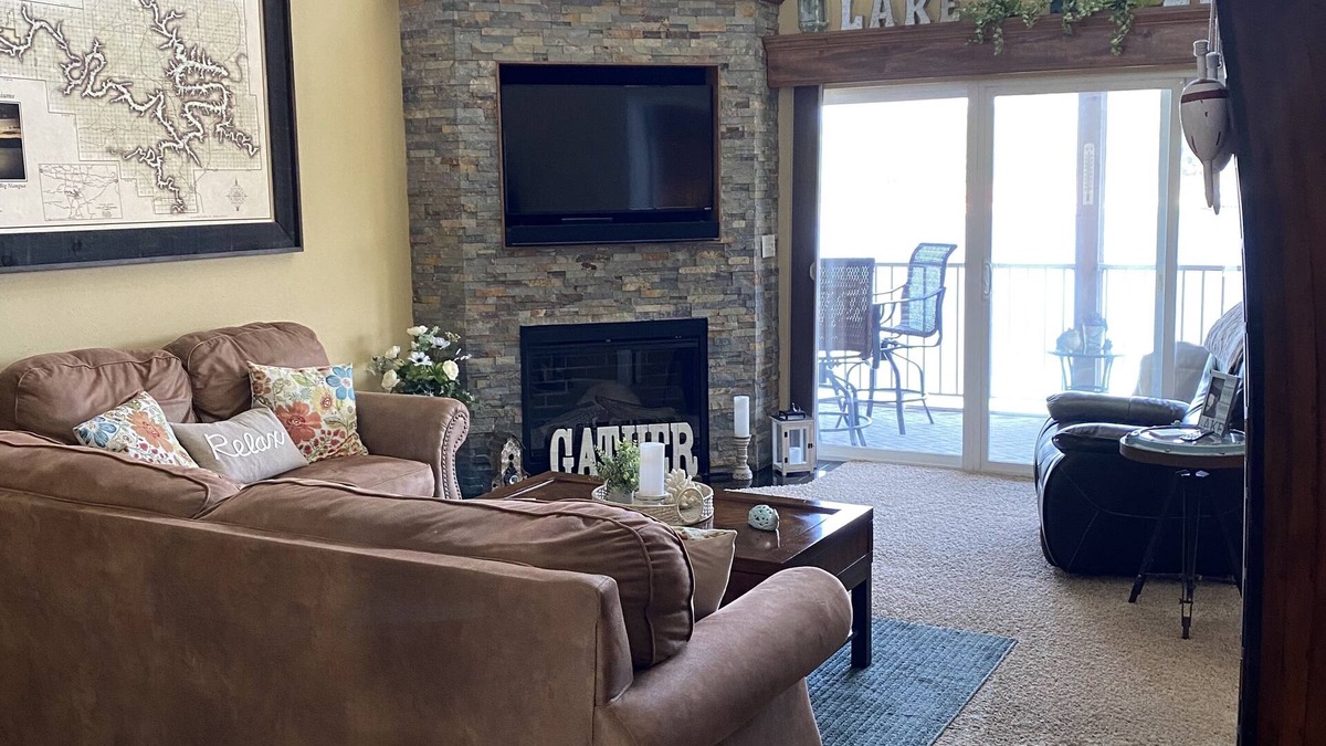 Camdenton Condo | New Listing!, Incredible Lakefront property. Family friendly. Super relaxing!