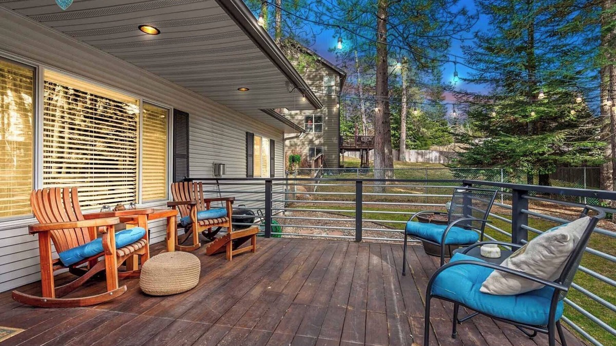 Clarksville House | New Listing! Minutes to Marina & Beach | 8 Miles to CDA | Great Outdoor Space