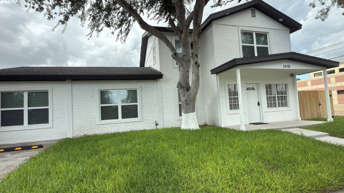 McAllen House | NEW LISTING!n4 Bedrooms/3.5 Bathrooms