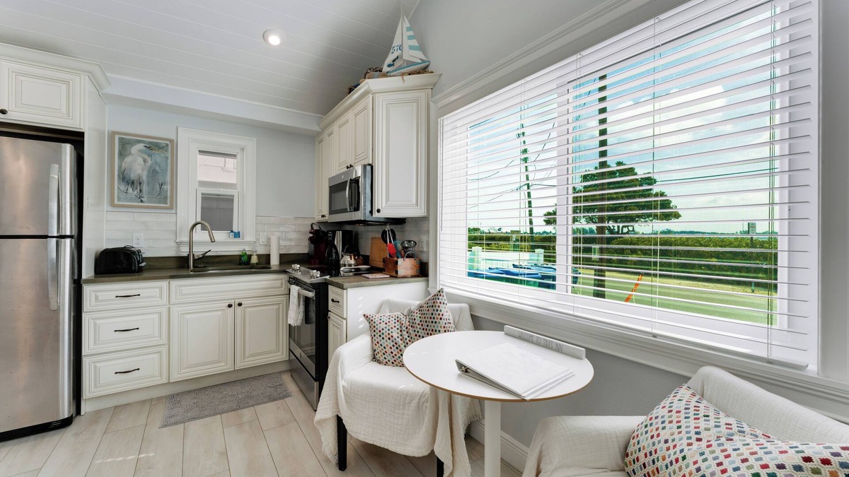 Bradenton Beach Cottage | NEW LISTING.nHigh Tide—- Beach and Bay just steps away!n