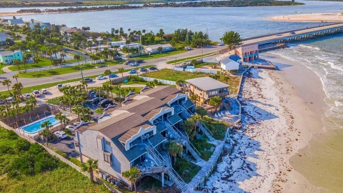 St. Augustine Condo | NEW LISTING - Oceanfront Condo ~ Excellent Location