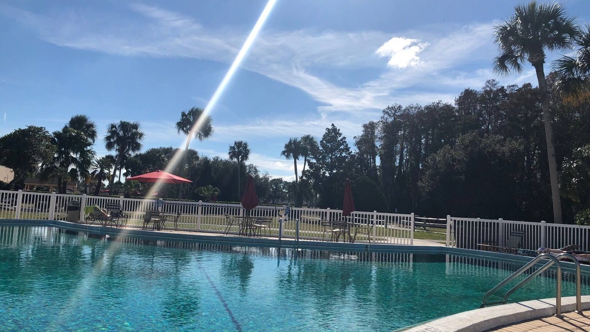 New Port Richey Condo | NEW LISTING: Quiet 2-bdrm 2-bath condo by golf course.