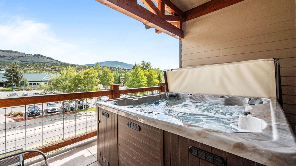 Willow Grove Condo | New Listing! River's Edge Condo - Private Hot Tub - Deck - Ideal Location