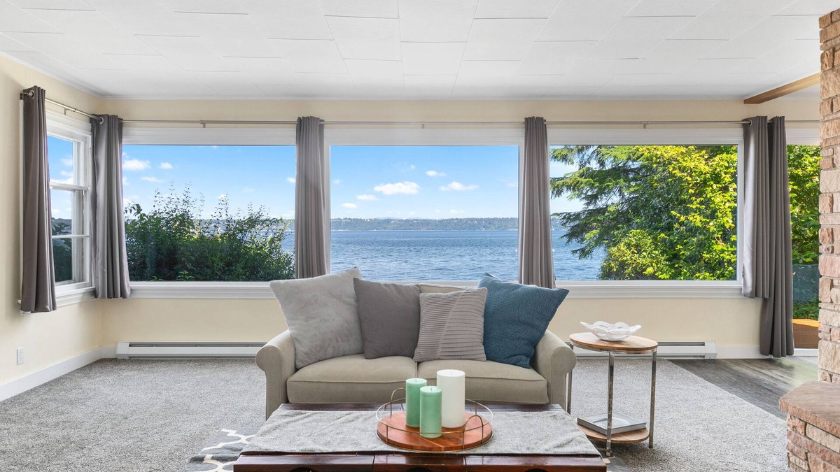 Vashon Island House | New listing! Seascape Cottage - A Vashon Island waterfront retreat
