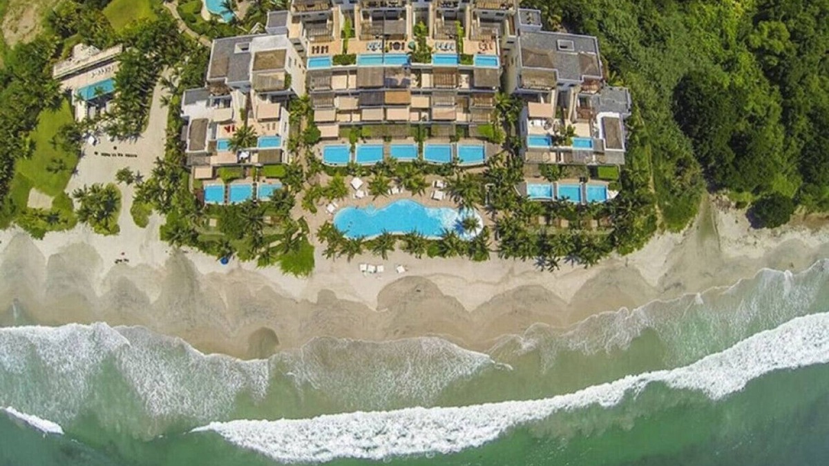 Punta de Mita Apartment | "New Listing" superb location luxury beachfront condo