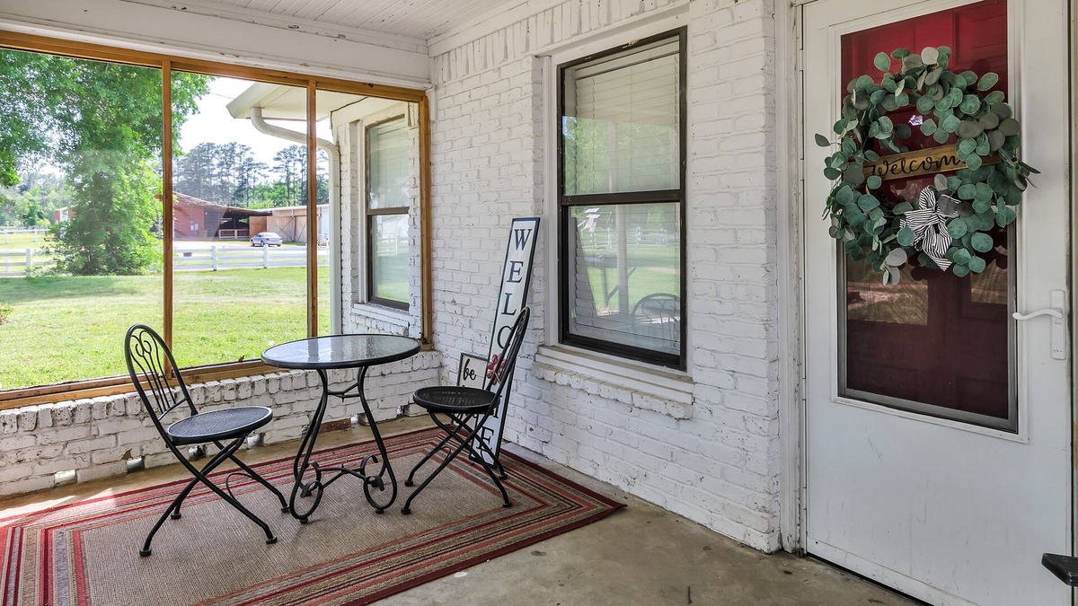 Tyler Cabin | NEW LISTING! The Cottage (1-Bedroom Cabin) by RedAwning