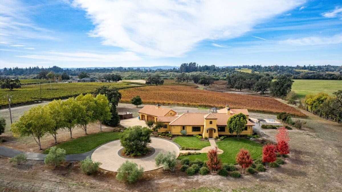 Santa Rosa House | * NEW Listing * Villa Valentina: 3.5 Acre Tuscan Estate
