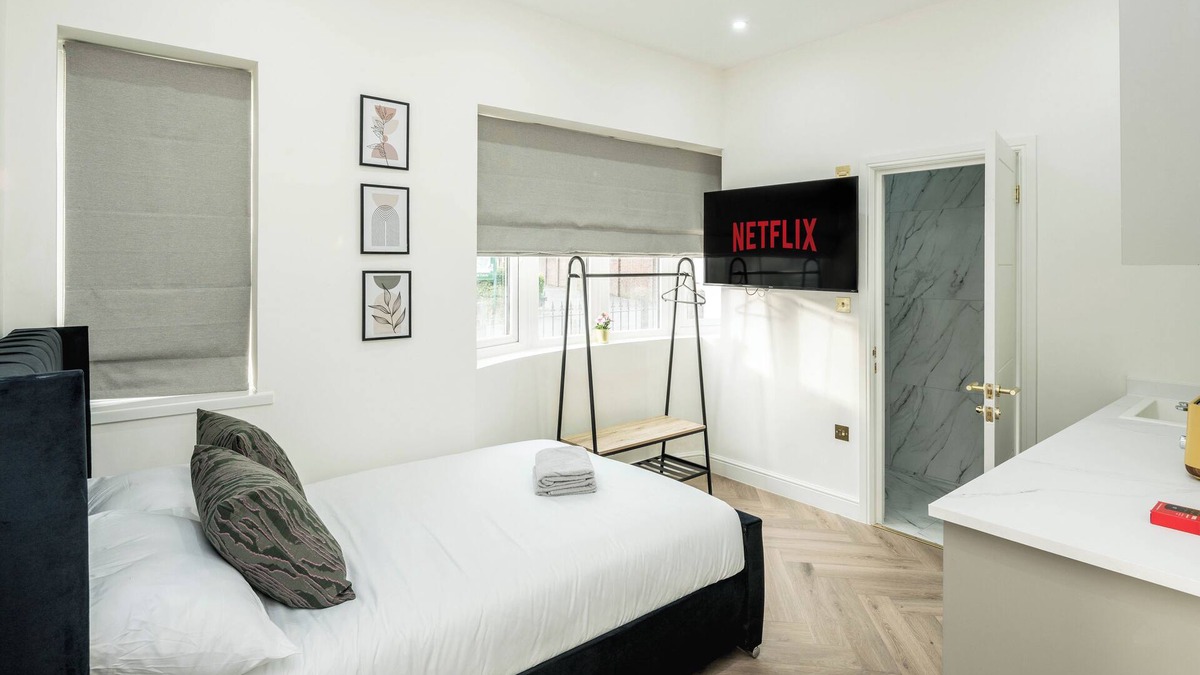 Thamesfield Apartment | New London Studio 1