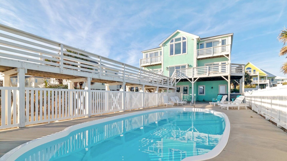Emerald Isle House | NEW Look-Luxury Oceanfront Home in Dolphin Ridge W/Pool & Hot Tub🐬Epic Views