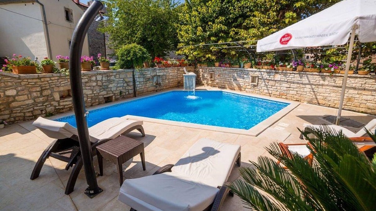 Svetvincenat House | NEW !Lovely restored house with private pool and cascade