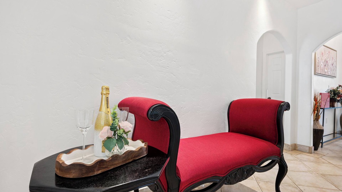 Coronado House | New Lux Roses House-Mins to Mayo Clinic & Airport.