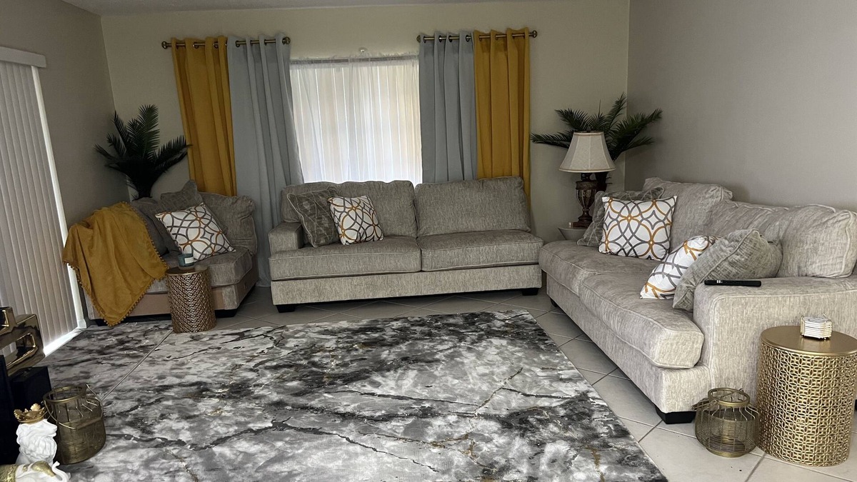Sunrise House | NEW! LUXURIOUS!! Overnight stay for you! TOWNHOUSE!!WITH LAKE VIEW!! 1bed 1bath