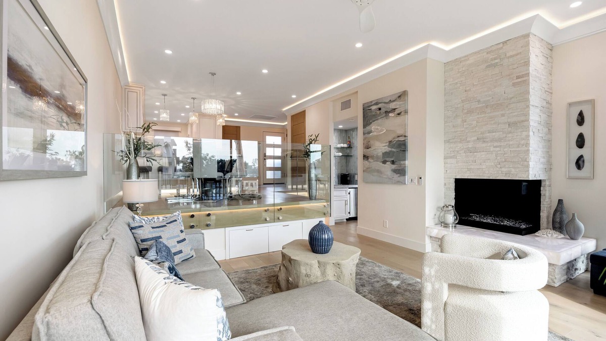 Marina Pacifica Condo | New Luxury 2BR 2.5BA Condo w Amenities + Prime Long Beach Location +Marina Views