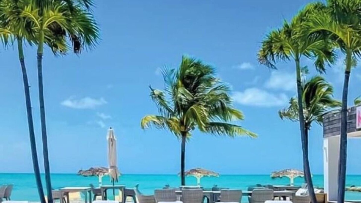 Palm Cay Condo | New Luxury 3 bedroom villa steps from the beach.