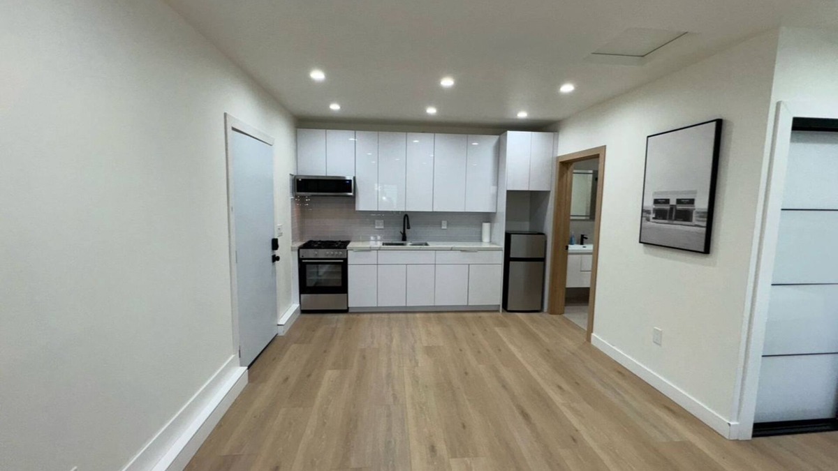 West Hills Apartment | NEW LUXURY CONSTRUCTION IS THE BEST-Los Angeles with AC