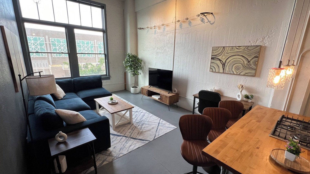 Rio Grande Condo | NEW! Luxury Downtown 2BR Loft with Parking
