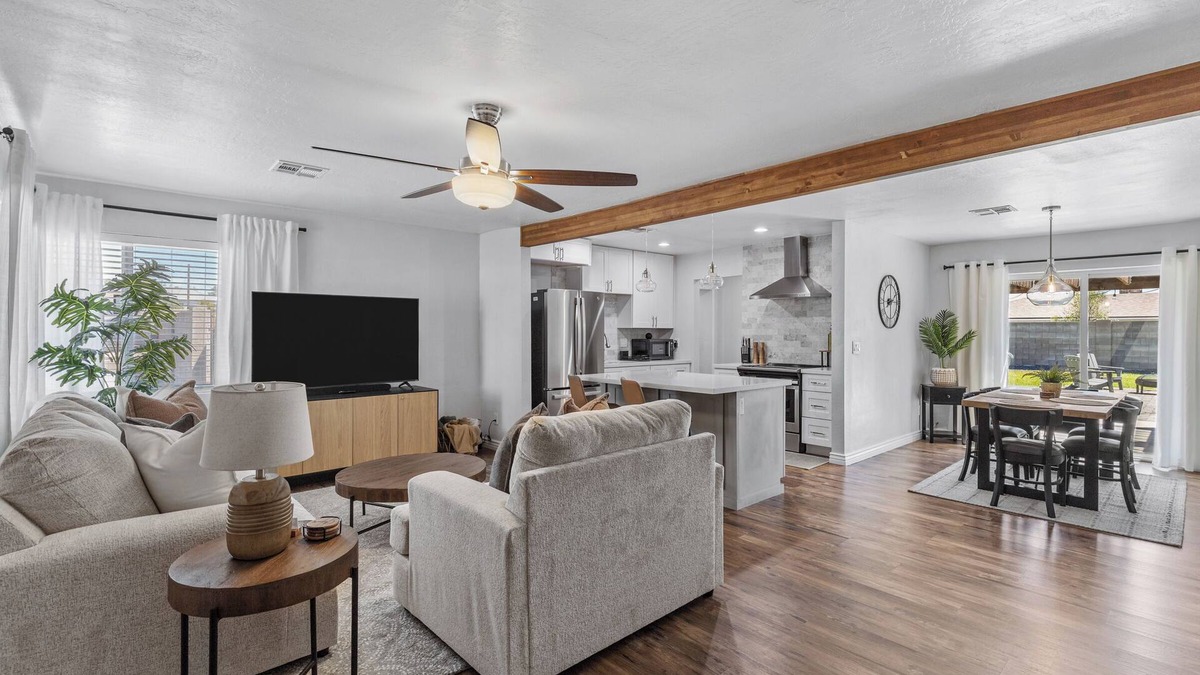 Pomelo Park House | NEW Luxury Escape - 10 min to Scottsdale - Firepit