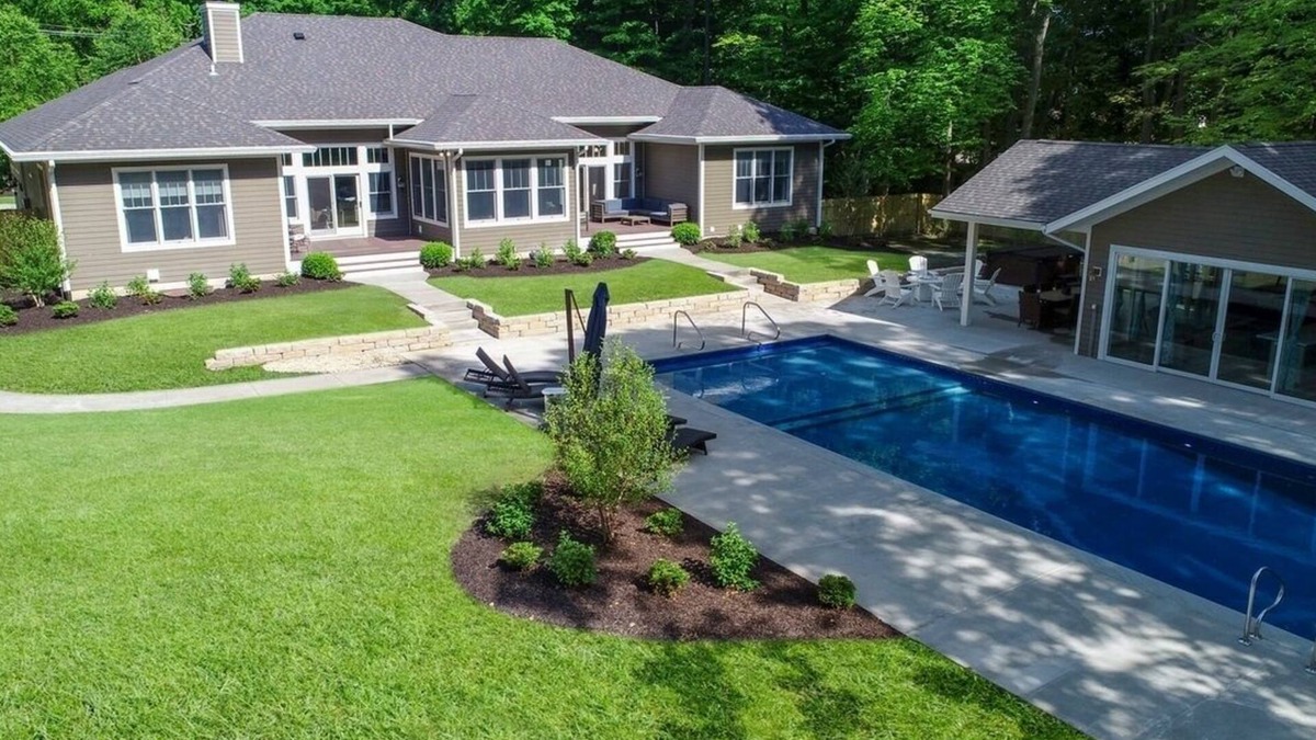 South Haven House | NEW Luxury Home-Heated Pool, Hot Tub, Pool House, Movie Theater & 3 Game Rooms!