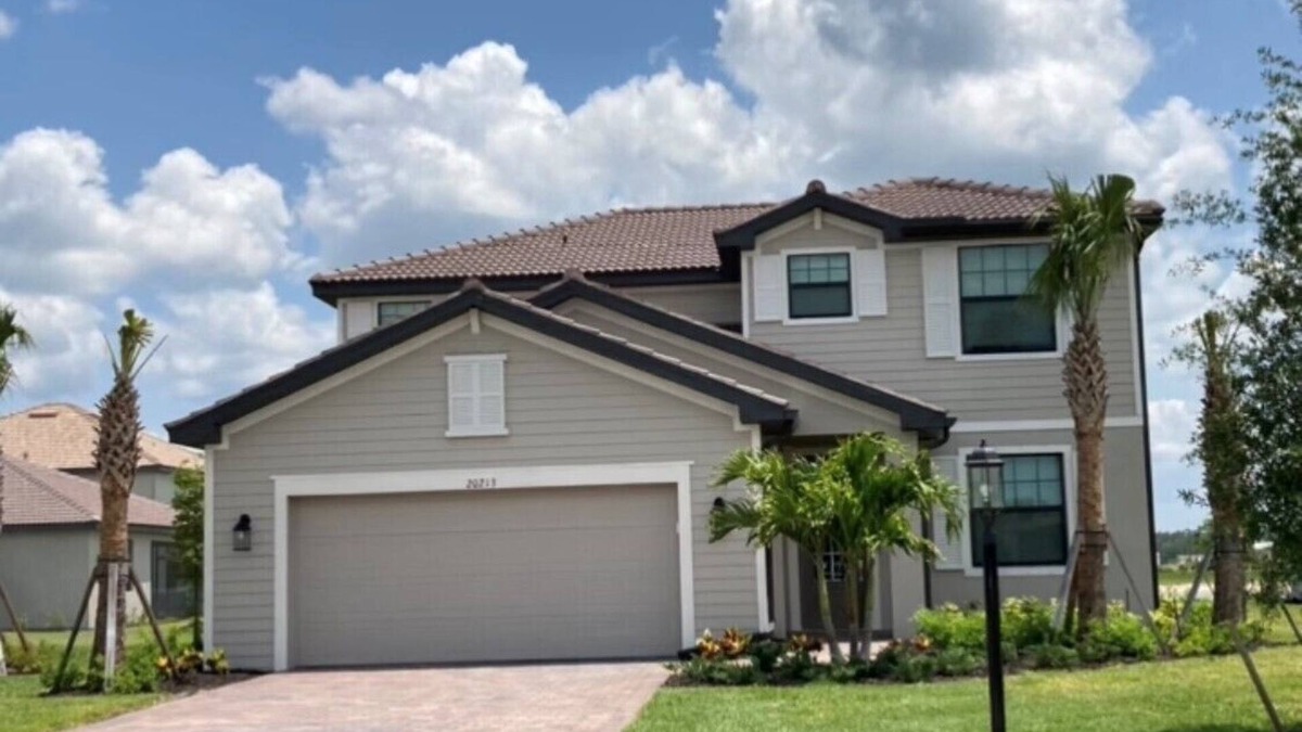 Estero House | New Luxury Home in Resort Community! Ton of space, inside and out!