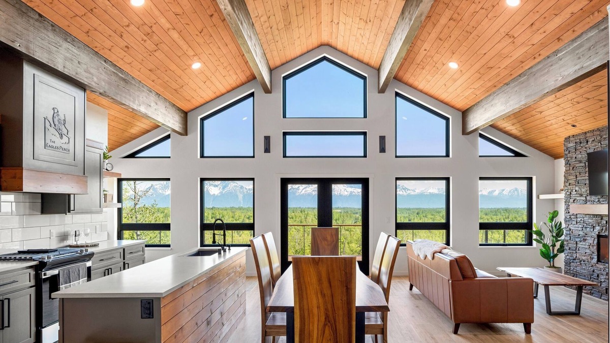 Gateway House | *NEW* Luxury Living close to popular hiking & skiing in Palmer Wasilla