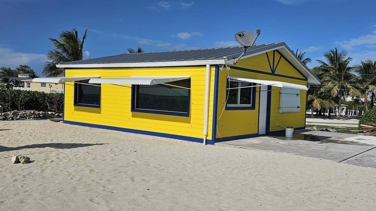 Port Royal House | New Luxury Oceanfront Home – Port Royale, South Bimini. Starlink WiFi, A/C, Dock