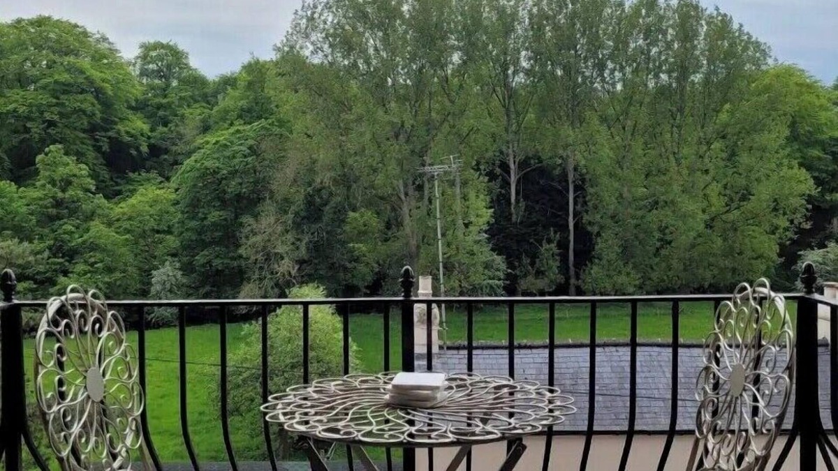 Knaresborough Apartment | "NEW" Luxury Penthouse on Waterside Knaresborough