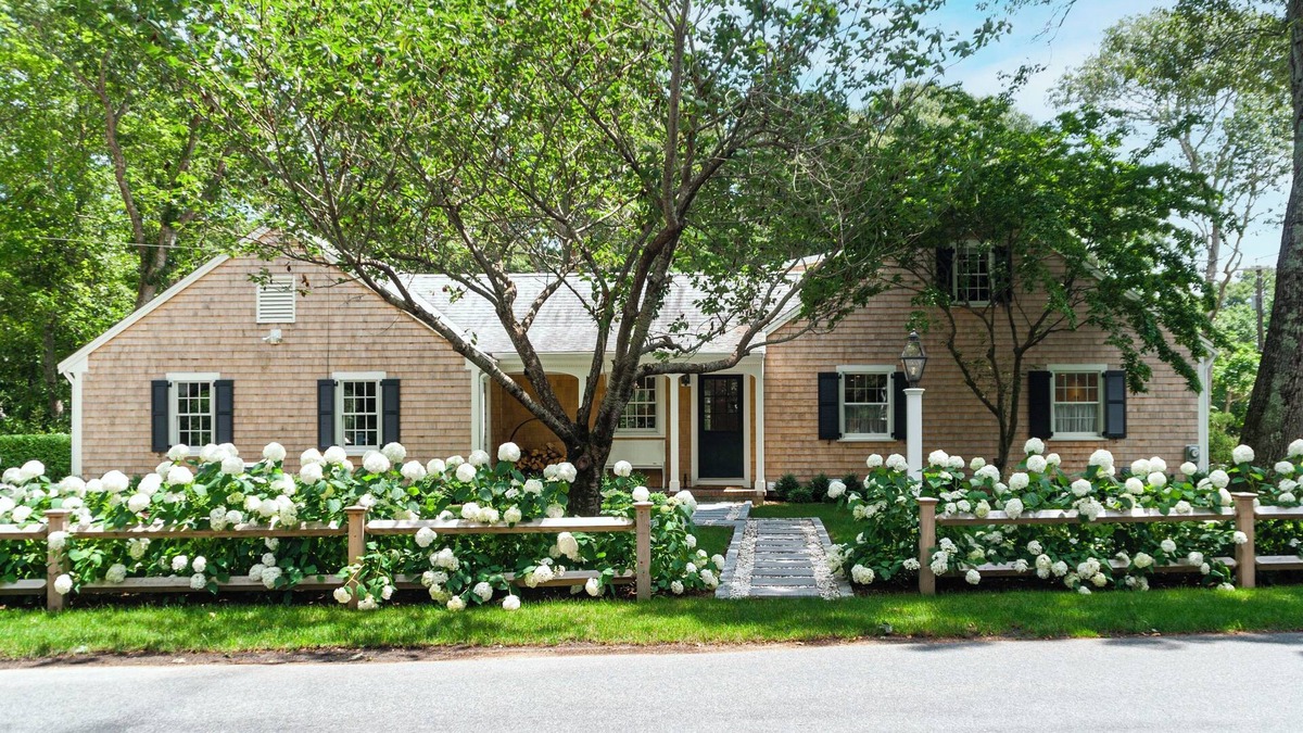 Osterville House | New Luxury Renovation in Prime Osterville Village: Five Bedrooms, Sleeps 10