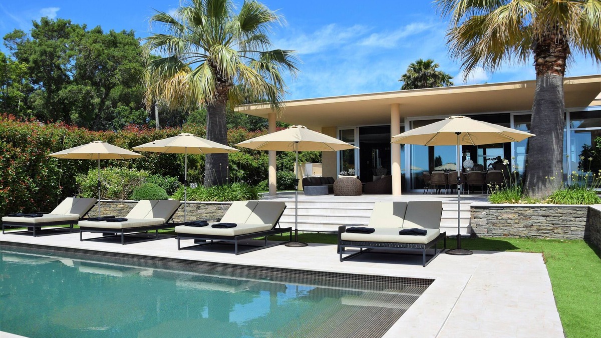 Guerrevieille Villa | New luxury villa, sea view and St Tropez, beaches on foot