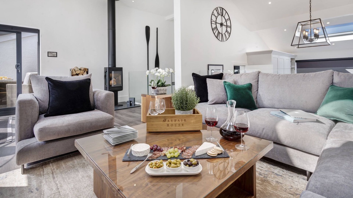 Bowness-on-Windermere House | NEW - Mayfair House - 5 Star - Lake View Luxury