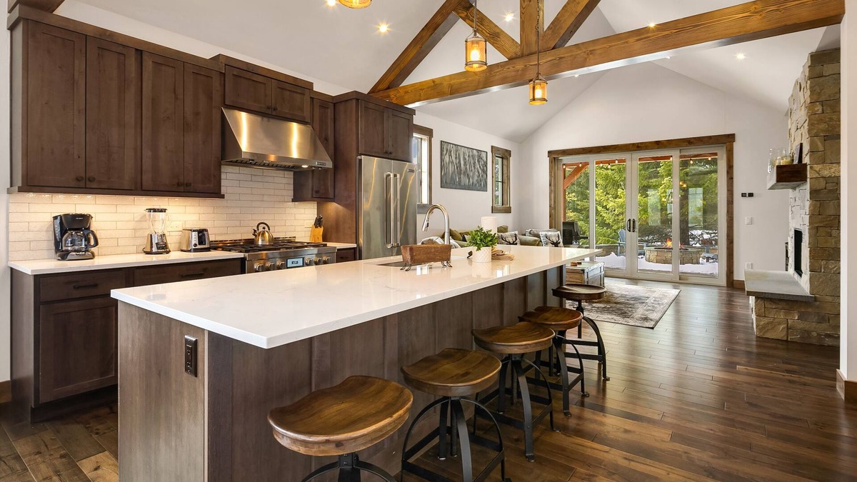 Cle Elum House | New! Miners Camp Stunner! Heart of Suncadia Resort | Year Round Specials!