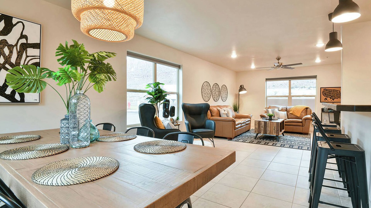 Moab South Valley House | New Moab townhome with pool and hot tub!