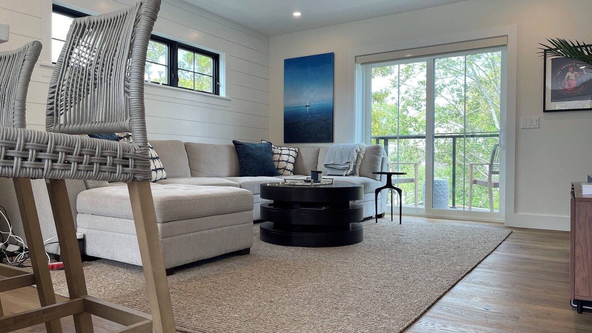 Provincetown House | New modern 2 bedroom king/qn townhome with parking, AC, Wifi, and all comforts!