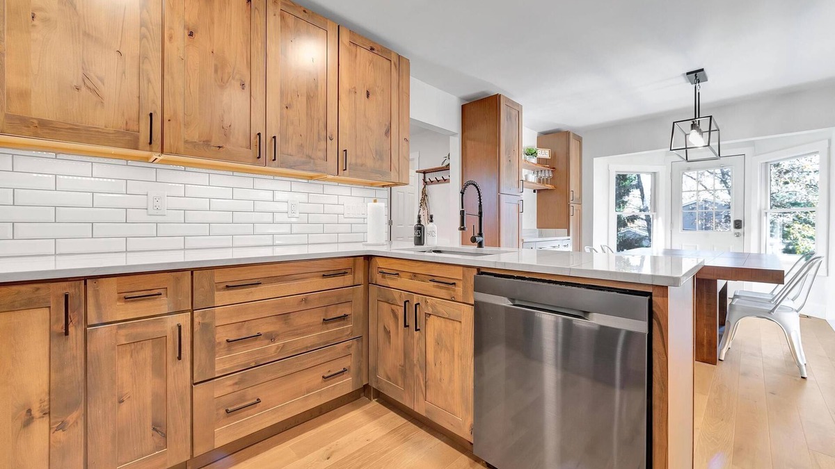 Allenton House | NEW Modern 4BD Ranch with finished basement