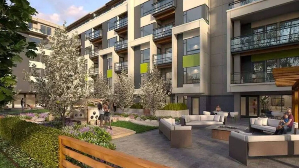 Port Moody House | New, modern apartment, 1bdr + den (office)