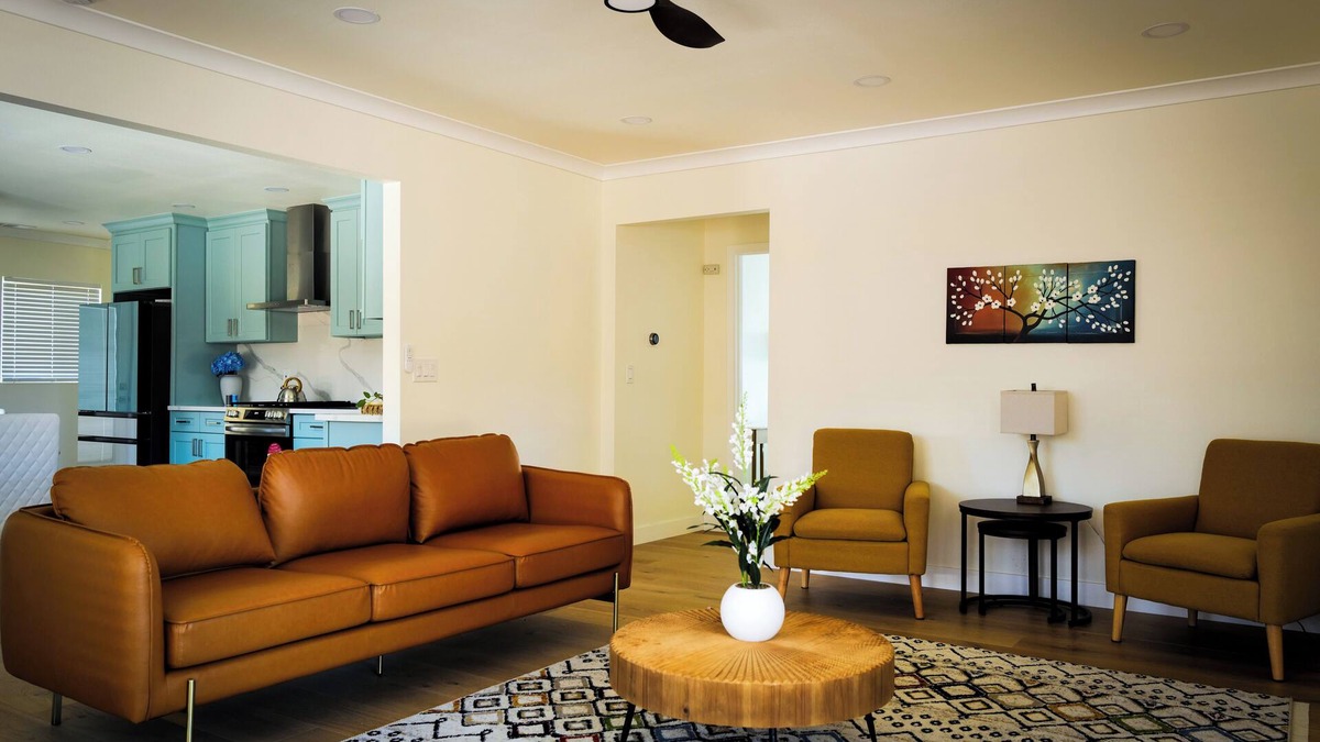 Fremont House | New modern centrally located home with large yards and central AC