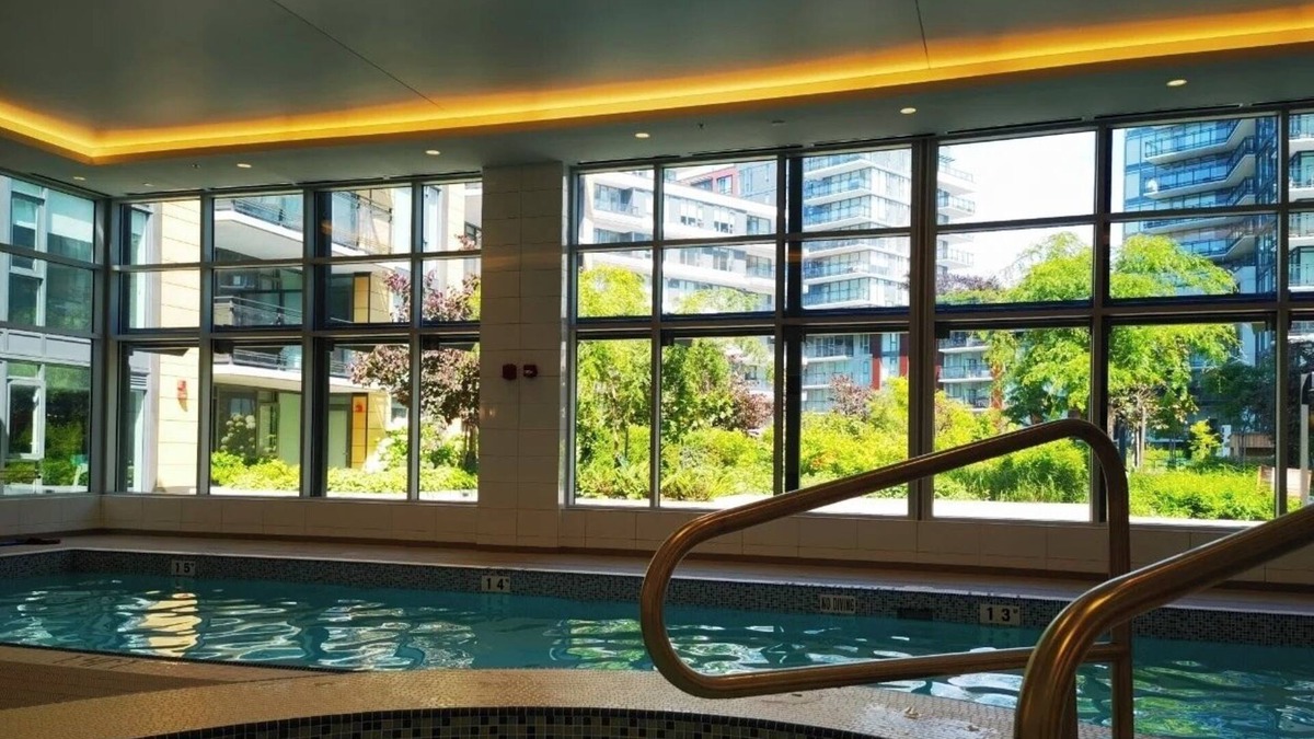 Golden Village Apartment | New Modern Condo w/Pool, Gym &free parking- Prime Richmond Location