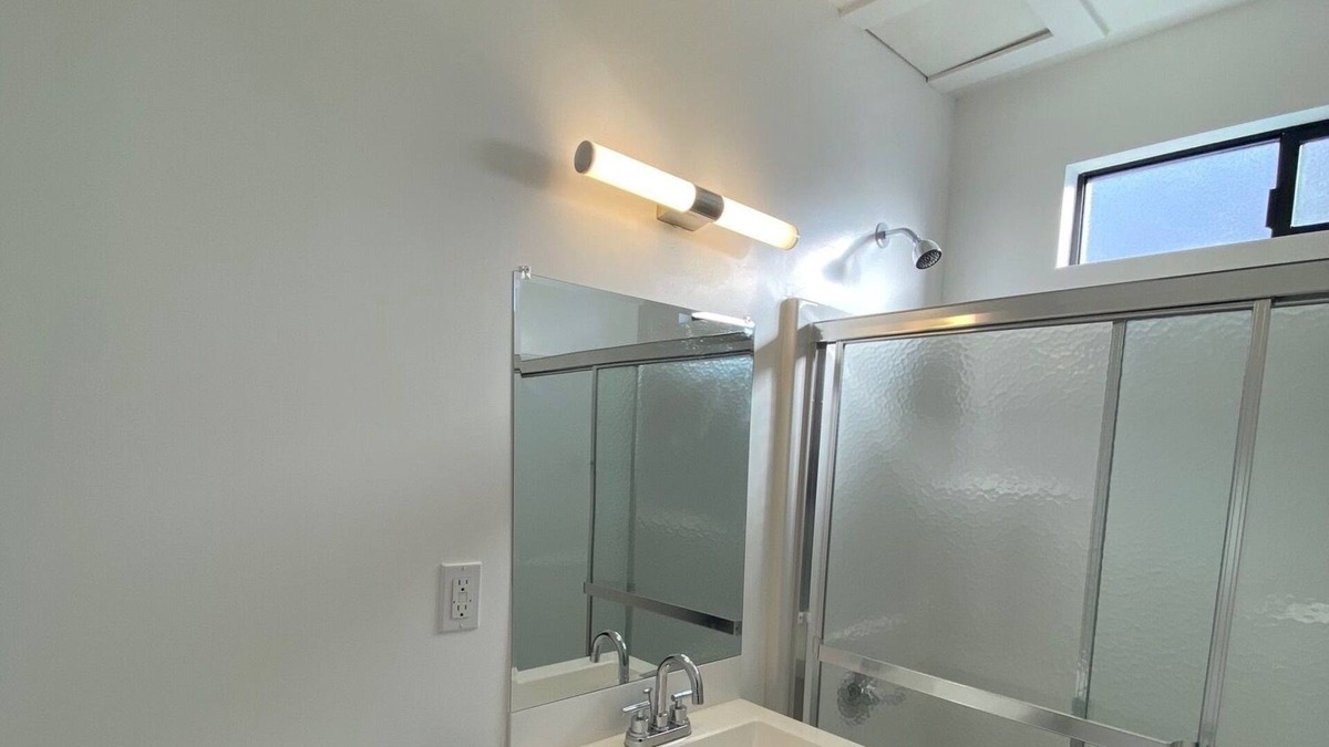 Hollywood Apartment | New Modern Hollywood Studio