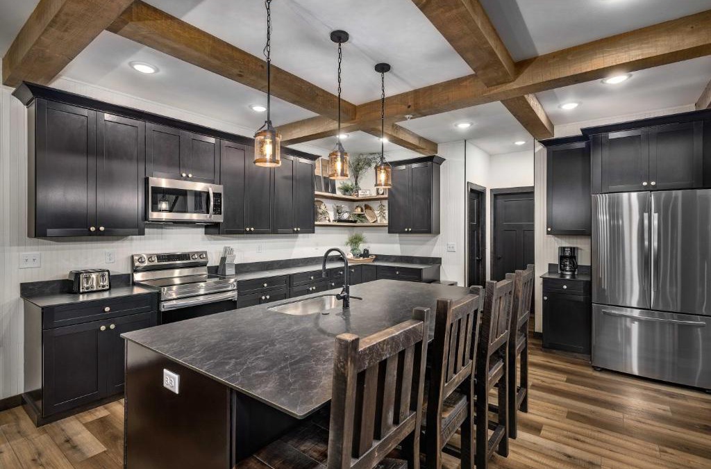 Kimberling City House | NEW! Modern Luxury Lakefront Lodge Resort - FREE Amenities