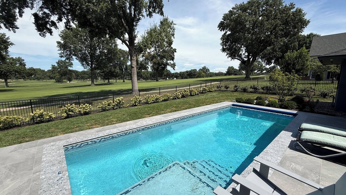 Prairie Hills House | New, modern residence with pool and GC view. Available World Cup month only.