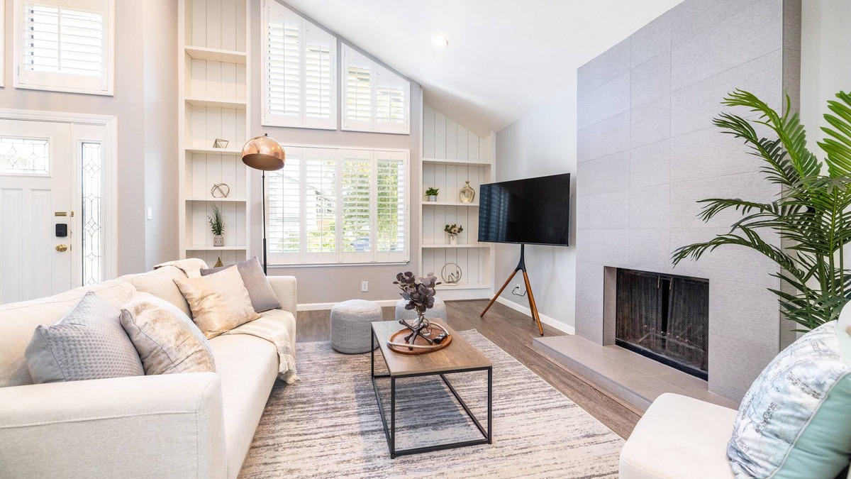 Foster City House | New! Modern & Sleek 4BR home w/high ceilings